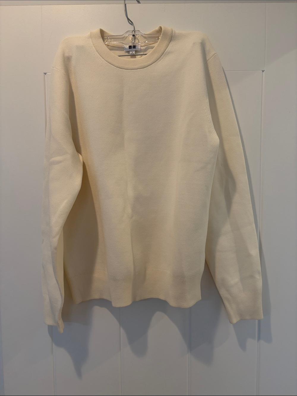 Uniqlo Men's Cream Crewneck Jumper